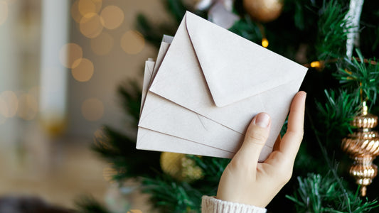 Your Guide to Perfect Holiday Invitations ✉️